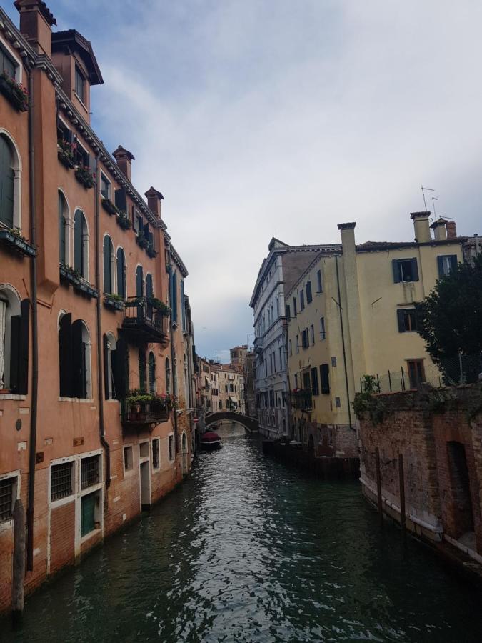 Golden Place Venecia